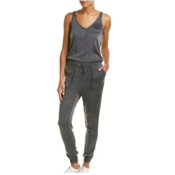 NEW CHASER Gray Acid Wash Sleeveless V-Neck Jumpsuit Jogger Cuff Leg Size Small - Picture 1 of 11